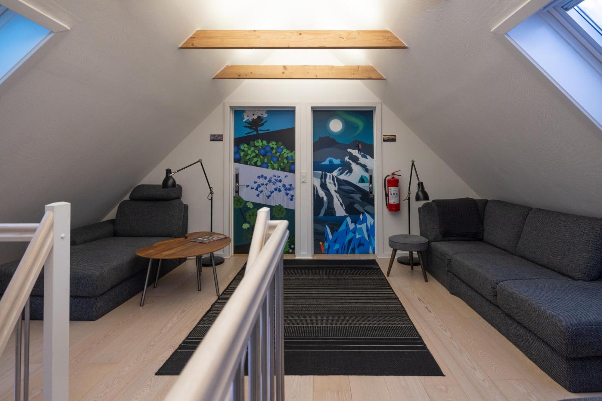Kulukis Downtown Hostel Nuuk Exterior foto