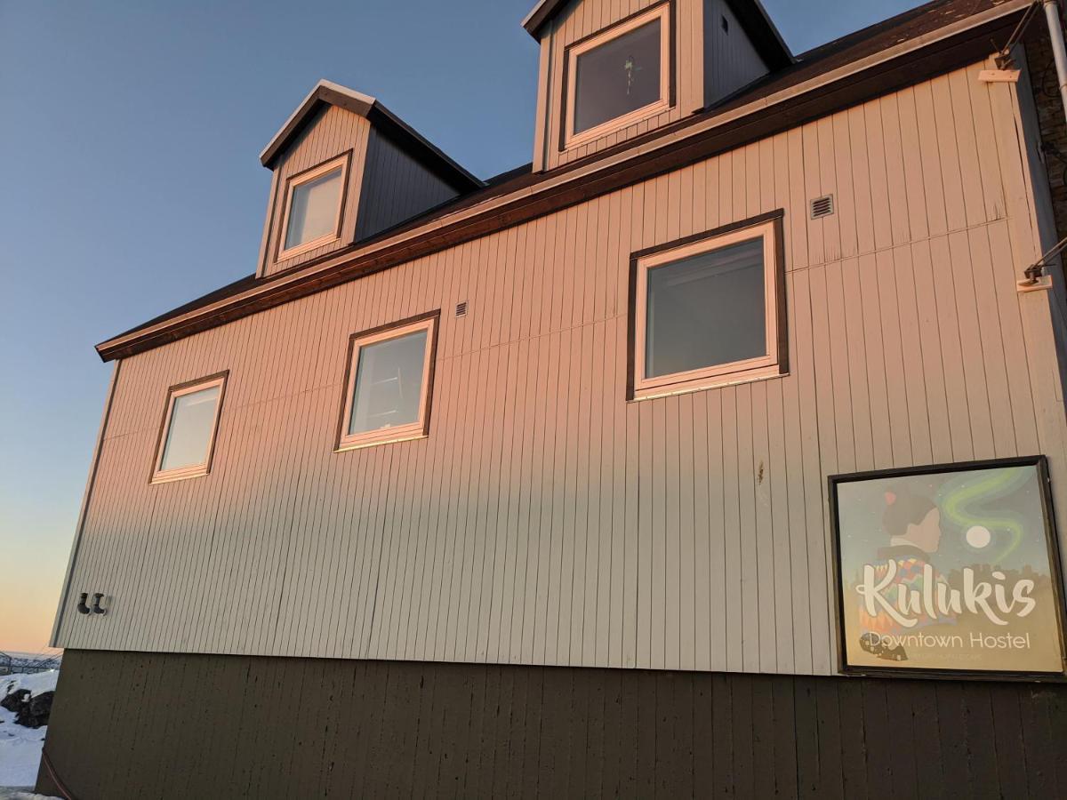 Kulukis Downtown Hostel Nuuk Exterior foto